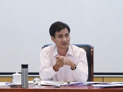Thứ trưởng Bộ TN&MT Trần Quý Kiên phát biểu tại cuộc họp