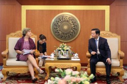 Bộ trưởng Trần Hồng Hà tiếp và làm việc với Bà Rana Flowers, Trưởng Đại diện Quỹ Nhi đồng Liên Hợp Quốc tại Việt Nam (UNICEF)