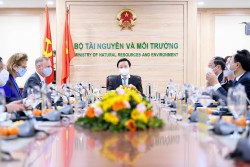 Bộ trưởng Bộ TN&MT Trần Hồng Hà chủ trì Hội thảo trực tuyến công bố kết quả Hội nghị COP 26