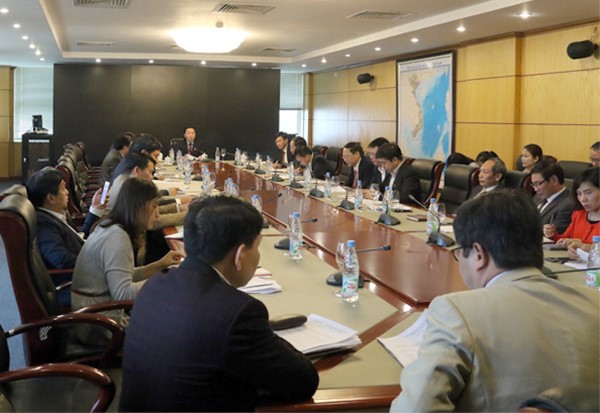 Bộ trưởng Trần Hồng Hà cùng các Thứ trưởng đã chủ trì cuộc họp ngay sau buổi gặp mặt đầu năm. Ảnh: Khương Trung