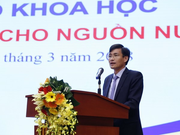 Thứ trưởng Bộ TN&MT Trần Quý Kiên phát biểu tại Hội thảo