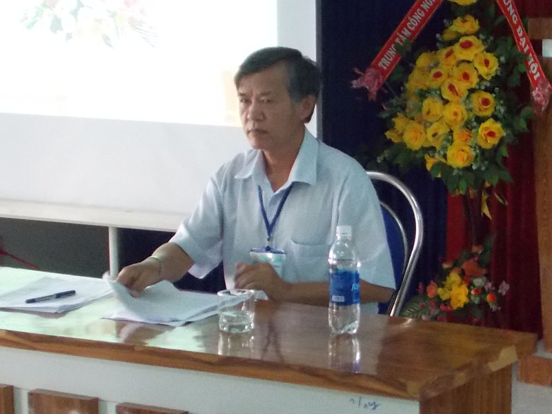 Đ/c Nguyễn Tú Chương - Bí thư chi bộ 10, Giám đốc Trung tâm CNTT TN&MT chủ trì buổi sinh hoạt.