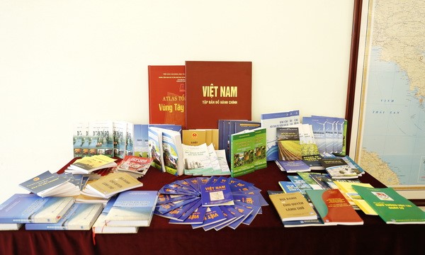 Nhà xuất bản Tài nguyên – Môi trường và Bản đồ Việt Nam hưởng ứng Ngày sách Việt Nam lần thứ V