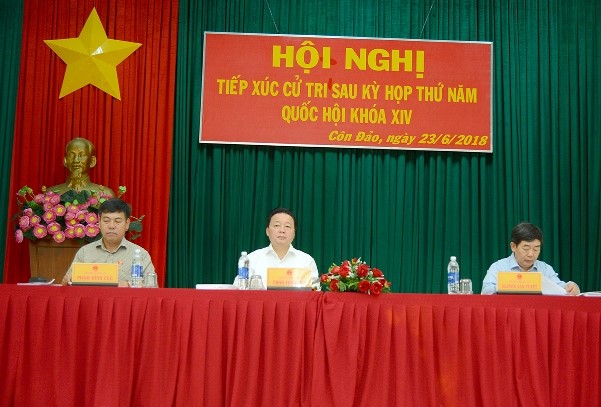 Bộ trưởng Trần Hồng Hà và các vị ĐBQH Bà Rịa Vũng Tàu tiếp xúc cử tri Côn Đảo