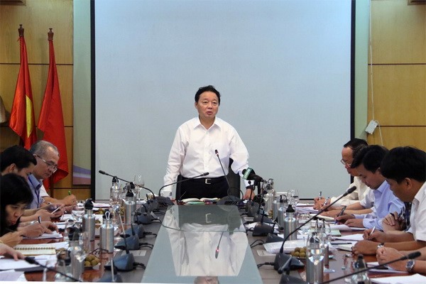 Bộ trưởng Bộ TN&MT Trần Hồng Hà phát biểu tại cuộc họp