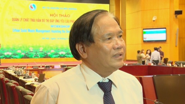 PGS. TS Nguyễn Thế Chinh - Viện trưởng Viện Chiến lược, Chính sách TN&MT trao đổi với PV