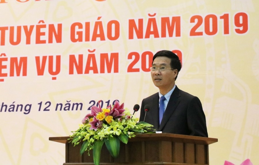Đồng chí Võ Văn Thưởng phát biểu kết luận hội nghị