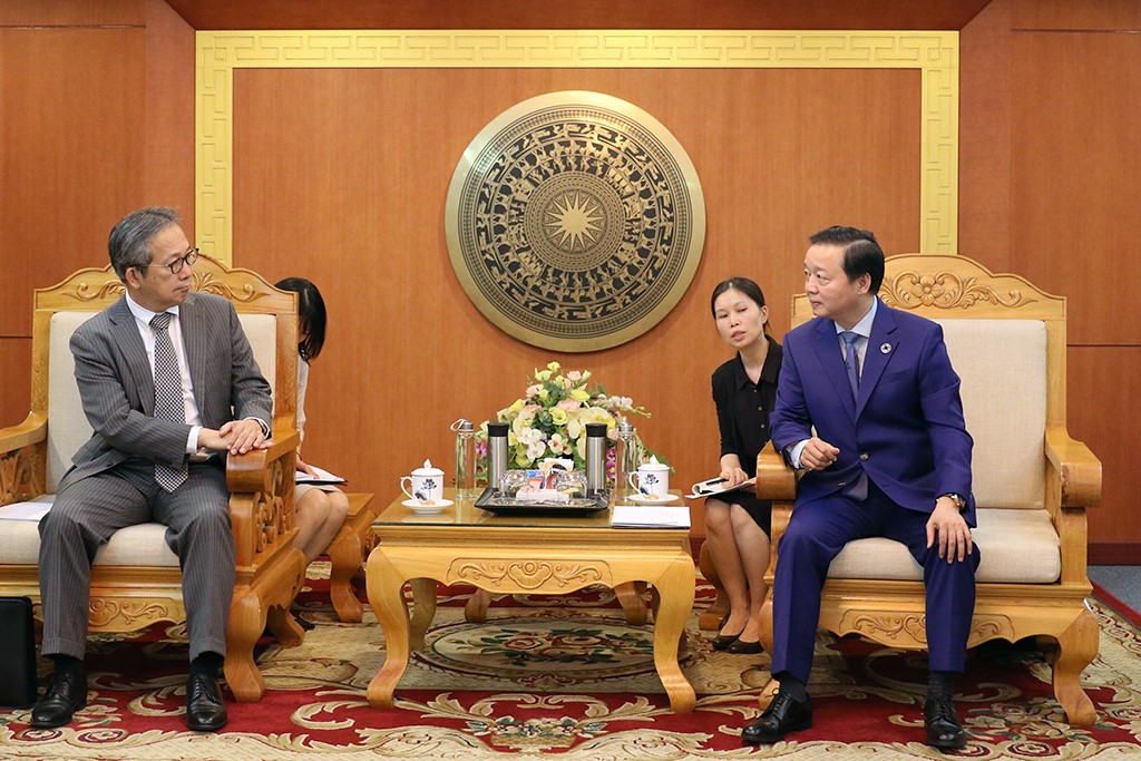 Bộ trưởng Bộ TN&MT Trần Hồng Hà tiếp và làm việc với tân Đại sứ Nhật Bản tại Việt Nam Yamada Takio