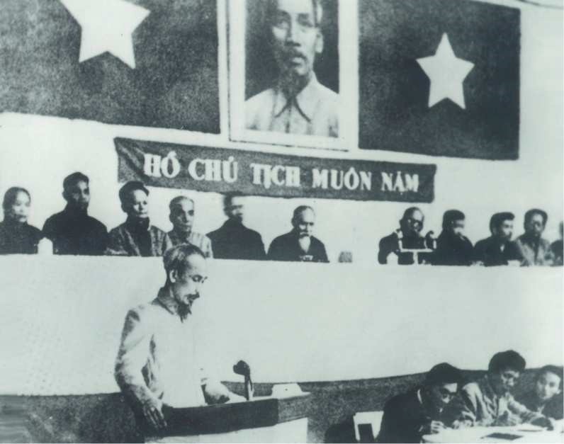 Chủ tịch Hồ Chí Minh đọc báo cáo tại kỳ họp thứ 3 Quốc hội Khoá I, thông qua Luật Cải cách ruộng đất (1953)