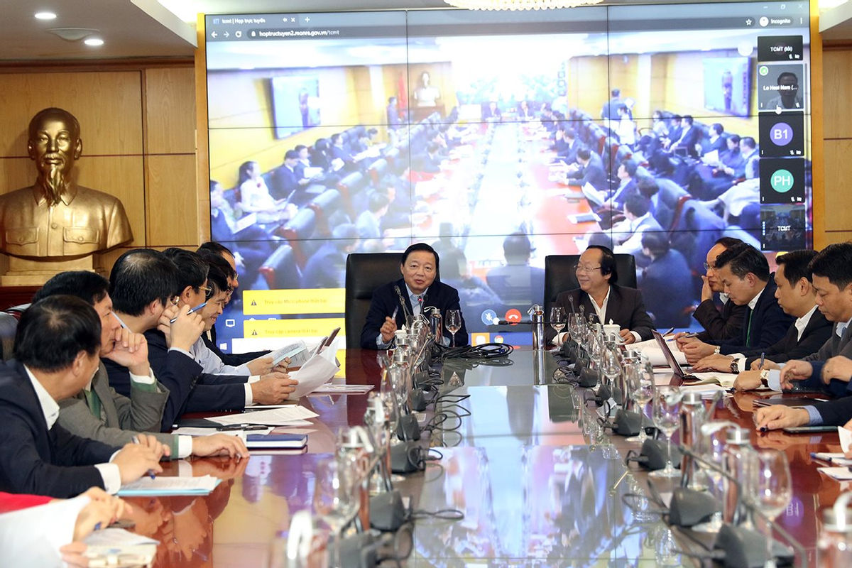 Bộ trưởng Trần Hồng Hà và Thứ trưởng Võ Tuấn Nhân đã chủ trì cuộc họp về triển khai những nhiệm vụ trọng tâm năm 2021