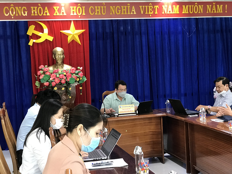 Đ/c Võ Thanh Hải – Phó giám đốc Sở - đại diện ban lãnh đạo Sở Tài nguyên và Môi trường tỉnh Kon Tum tham dự Hội thảo.