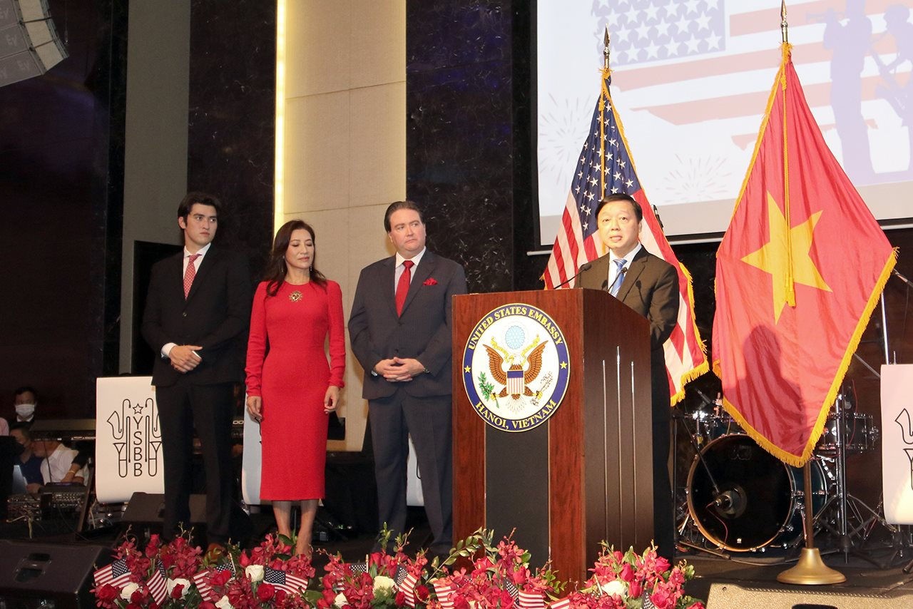 Thay mặt Chính phủ Việt Nam, Bộ trưởng Trần Hồng Hà mong muốn Hoa Kỳ sẽ đầu tư vào quá trình chuyển đổi xanh tại Việt Nam góp phần vì sự phát triển, thịnh vượng của nhân dân hai quốc gia Việt Nam và Hoa Kỳ.