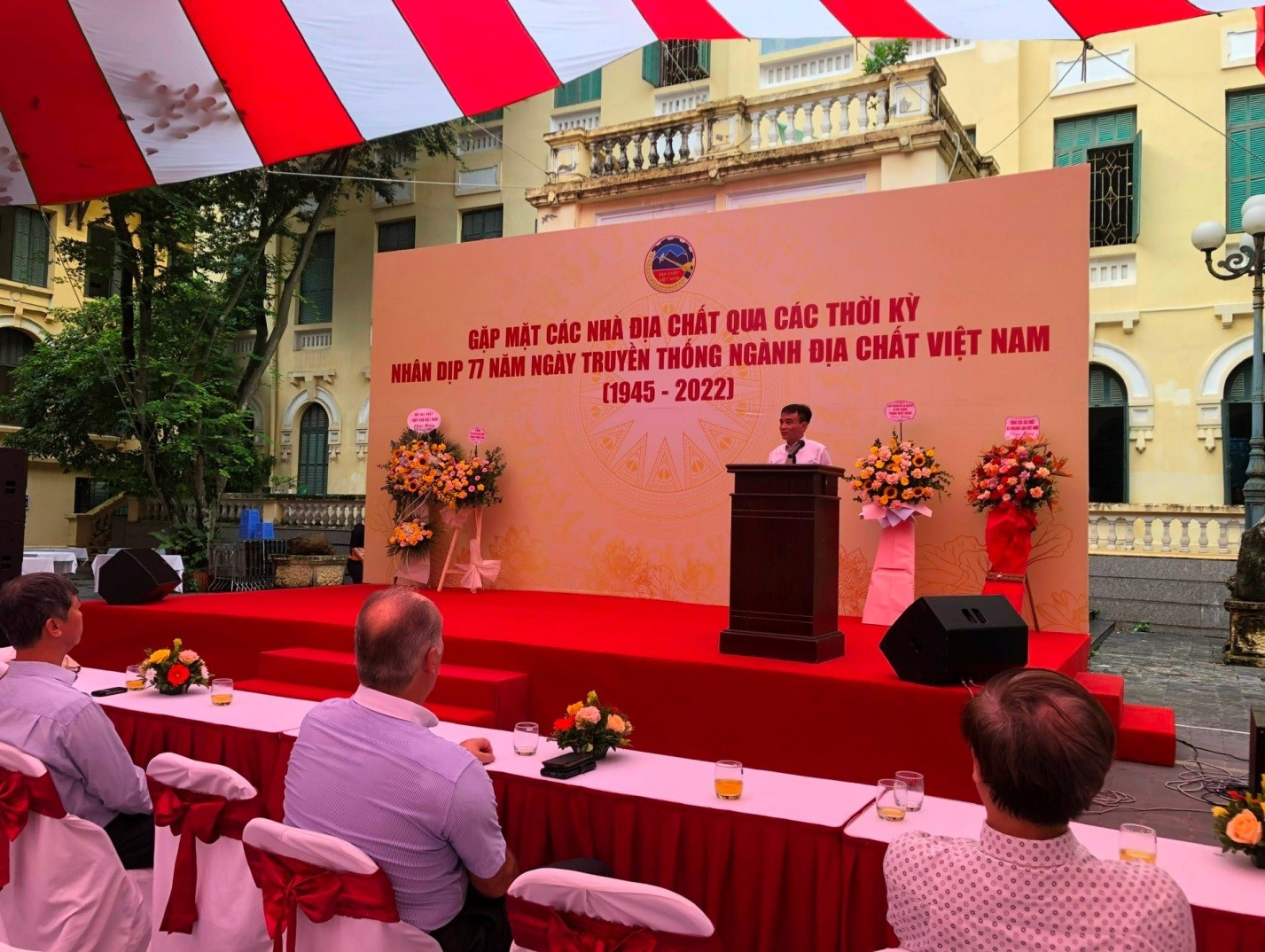 Phó Tổng Cục trưởng Tổng cục Địa chất và Khoáng sản Việt Nam Nguyễn Văn Nguyên phát biểu khai mạc
